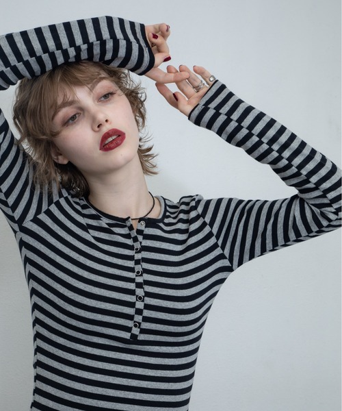 uyu.(ウユ)の「配色ボーダーヘンリーネックトップス(Tシャツ/カットソー・レディース・ブラウン/ブラック/ピンク・FREE)」の16枚目の写真