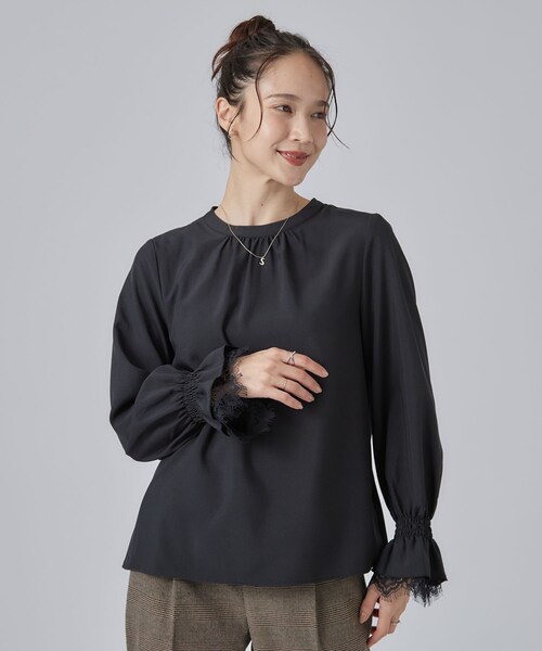 SHOO・LA・RUE(シューラルー)の「【S-LL/洗濯機可】お袖レースで華やぐ。フェミニンブラウス(シャツ/ブラウス・レディース・オフホワイト/ブラック/ブラウン系・04/03/02/01)」の14枚目の写真