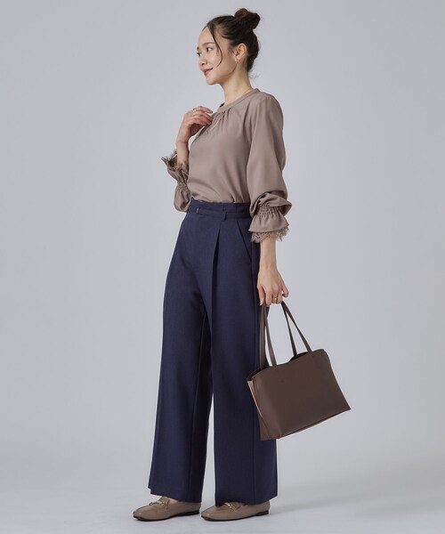 SHOO・LA・RUE(シューラルー)の「【S-LL/洗濯機可】お袖レースで華やぐ。フェミニンブラウス(シャツ/ブラウス・レディース・オフホワイト/ブラック/ブラウン系・04/03/02/01)」の10枚目の写真