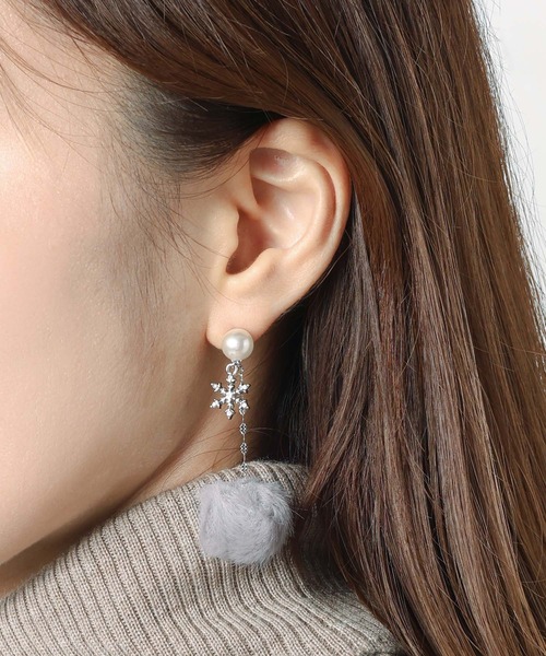 Flowering（フラワーリング）の「雪の結晶/ファー/パールチェーン/ピアス（ピアス（両耳用）・レディース・シルバー/ピンクゴールド/シャンパン/ベージュ・FREE）」の3枚目の写真