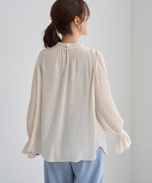 ROPE' PICNIC(ロペピクニック)の「パールボタン 上品見えギャザーブラウス キャンディースリーブ(シャツ/ブラウス・レディース・キナリ/ブラック系その他/オフホワイト/チャコールグレー・FREE)」の9枚目の写真