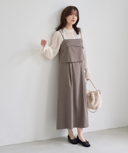 ROPE' PICNIC(ロペピクニック)の「パールボタン 上品見えギャザーブラウス キャンディースリーブ(シャツ/ブラウス・レディース・キナリ/ブラック系その他/オフホワイト/チャコールグレー・FREE)」の15枚目の写真