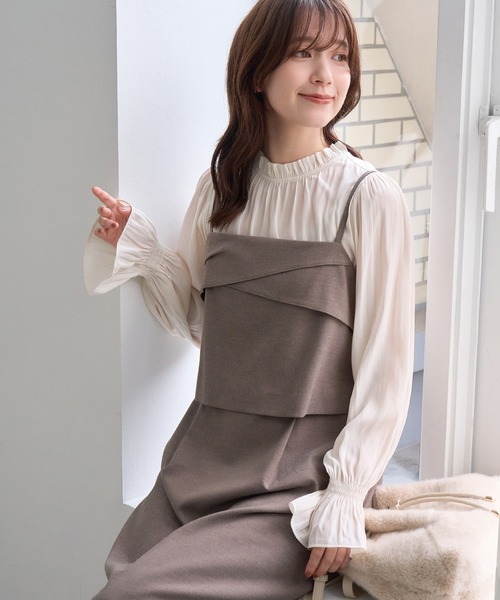 ROPE' PICNIC(ロペピクニック)の「パールボタン 上品見えギャザーブラウス キャンディースリーブ(シャツ/ブラウス・レディース・キナリ/ブラック系その他/オフホワイト/チャコールグレー・FREE)」の16枚目の写真