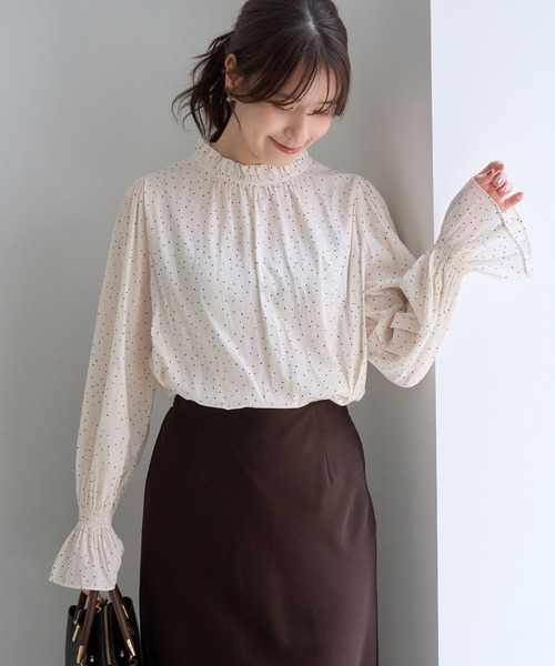ROPE' PICNIC(ロペピクニック)の「パールボタン 上品見えギャザーブラウス キャンディースリーブ(シャツ/ブラウス・レディース・キナリ/ブラック系その他/オフホワイト/チャコールグレー・FREE)」の20枚目の写真