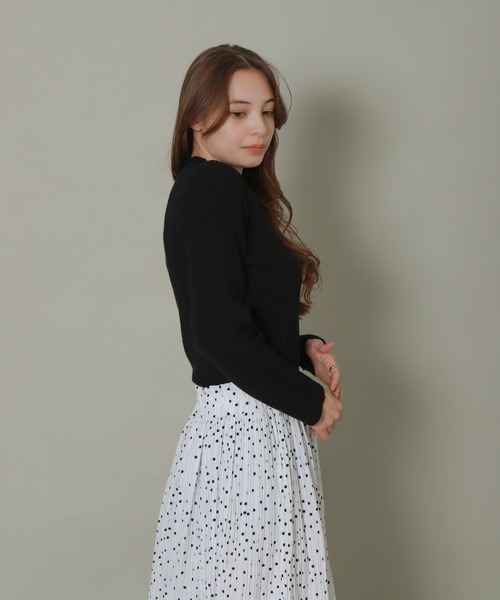 libelle more（リベル モア）の「ランダムリブボトルネックニット（ニット/セーター・レディース・ブルー/レッド/オフホワイト/ブラック/杢グレー・L/M）」の7枚目の写真