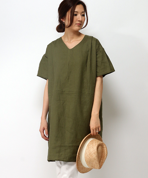 LBC(エルビーシー)の「リネンVネックワンピース (ワンピース・レディース・その他25/オリーブ/ネイビー・LARGE/MEDIUM)」の2枚目の写真