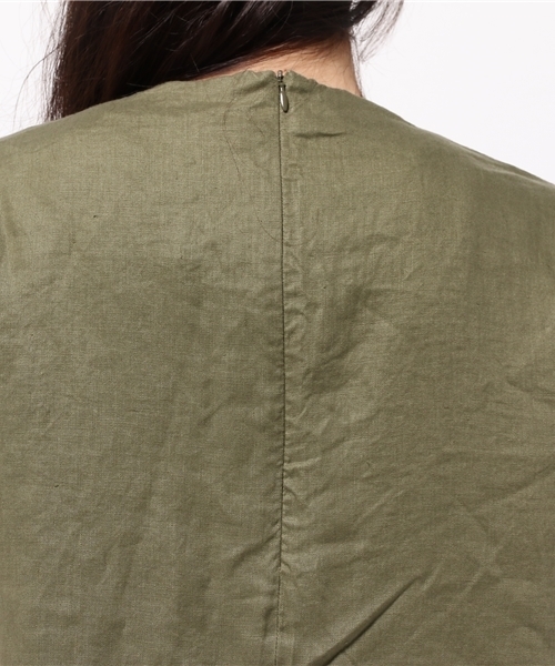 LBC(エルビーシー)の「リネンVネックワンピース (ワンピース・レディース・その他25/オリーブ/ネイビー・LARGE/MEDIUM)」の9枚目の写真