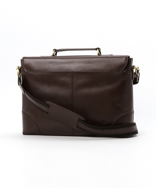 Le chapiteau（ルシャピトー）の「ベジタンレザー サッチェルバッグ