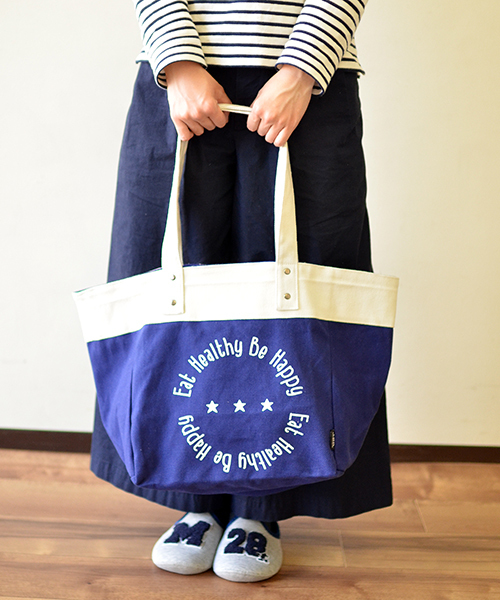 entre square(アントレスクエアー)の「Eat Healthy Be Happy トートバッグL ネイビー(トートバッグ・レディース・ネイビー・ONE SIZE)」の3枚目の写真