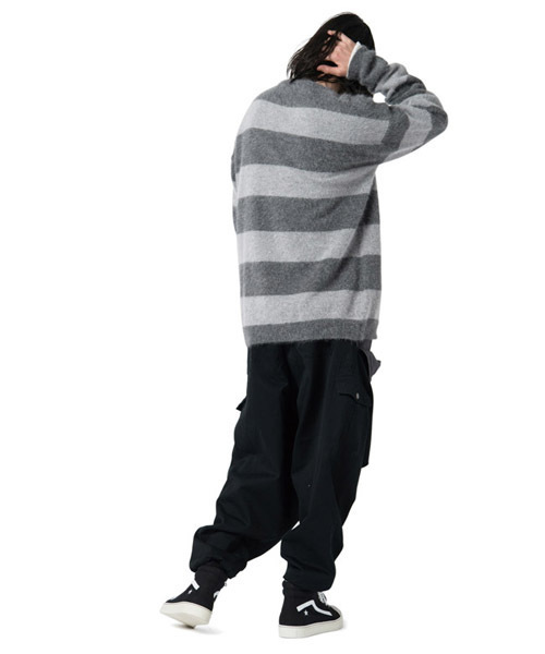 glamb（グラム）の「Fluff knit（ニット/セーター・メンズ・ブラック×ホワイト/マスタード/ブルー/ブラック/ブラック×レッド/グレー系その他・1/2/0/3/4）」の20枚目の写真