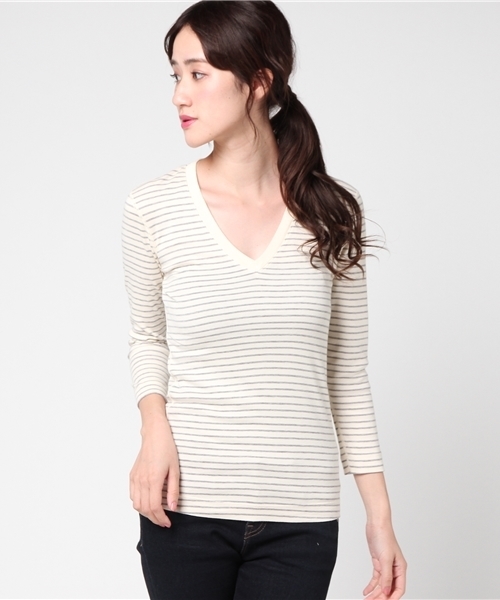 three dots(スリードッツ)の「タホストライプ ディープVネック 七分袖(Tシャツ/カットソー・レディース・ネイビー/ホワイト/モスグリーン/レッド・MEDIUM/SMALL)」の2枚目の写真
