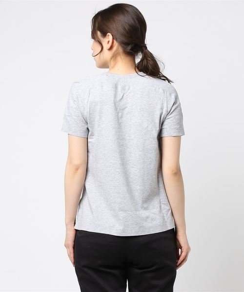 UNDER ARMOUR(アンダーアーマー)の「レディース トレーニング半袖Tシャツ / モチベーターグラフィック半袖Tシャツ(Tシャツ/カットソー・レディース・グレー・S/L/M/XL)」の3枚目の写真