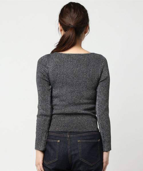 archives(アルシーヴ)の「ハートネックニットプルオーバー(ニット/セーター・レディース・オフホワイト/ブラック/シルバーグレー/レッド・MEDIUM)」の5枚目の写真