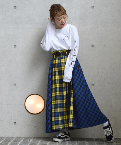 w closet（ダブルクローゼット）の「チェック柄パネル切替ロングスカート_（スカート・レディース・ブルー/ブラック/レッド・FREE）」の4枚目の写真