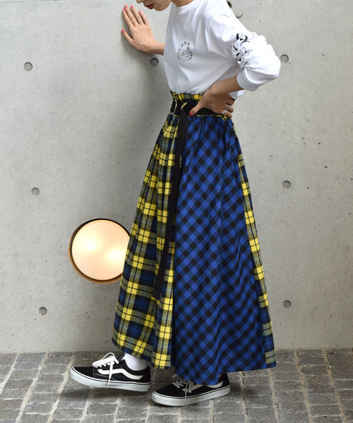 w closet（ダブルクローゼット）の「チェック柄パネル切替ロングスカート_（スカート・レディース・ブルー/ブラック/レッド・FREE）」の5枚目の写真