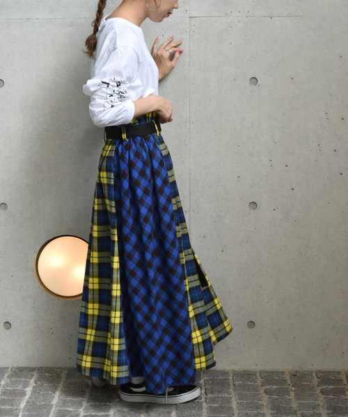 w closet（ダブルクローゼット）の「チェック柄パネル切替ロングスカート_（スカート・レディース・ブルー/ブラック/レッド・FREE）」の8枚目の写真