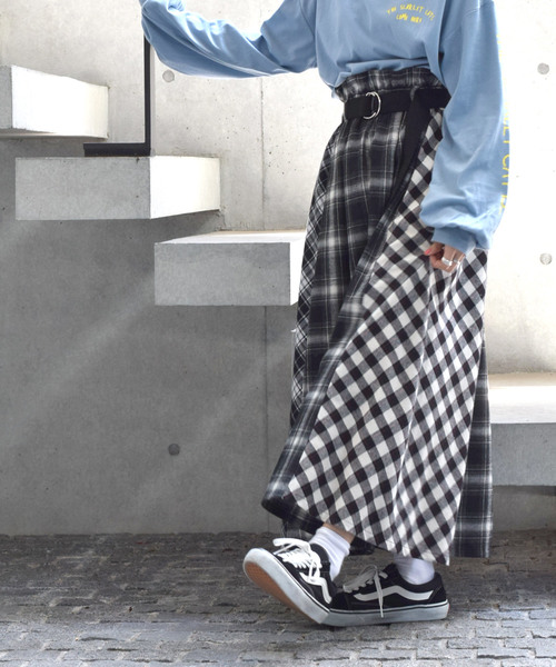 w closet（ダブルクローゼット）の「チェック柄パネル切替ロングスカート_（スカート・レディース・ブルー/ブラック/レッド・FREE）」の17枚目の写真