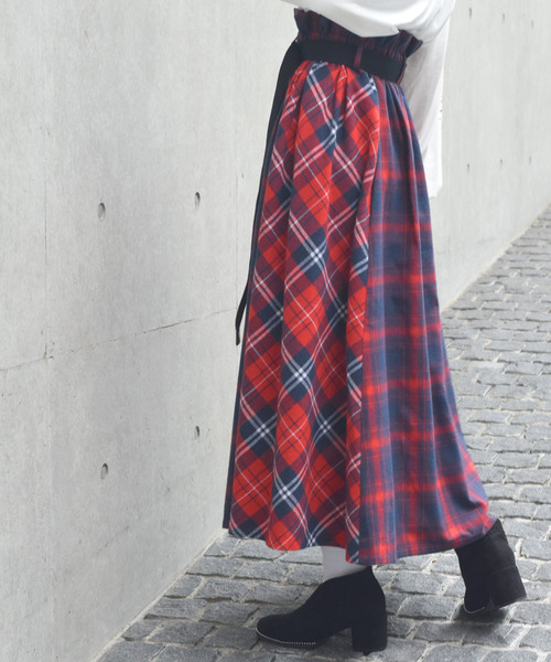 w closet（ダブルクローゼット）の「チェック柄パネル切替ロングスカート_（スカート・レディース・ブルー/ブラック/レッド・FREE）」の19枚目の写真
