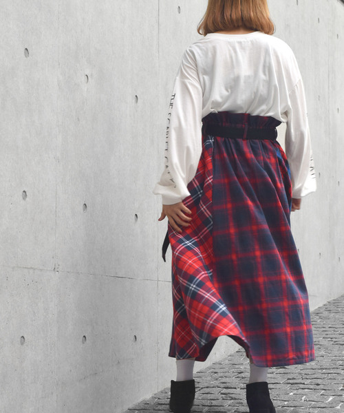 w closet（ダブルクローゼット）の「チェック柄パネル切替ロングスカート_（スカート・レディース・ブルー/ブラック/レッド・FREE）」の20枚目の写真