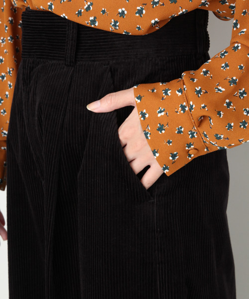 LOWRYS FARM（ローリーズファーム）の「コーデュロイワイドパンツ　808317（その他パンツ・レディース・ブラック/ベージュ/グリーン/アイボリー/グレー・MEDIUM/LARGE）」の10枚目の写真