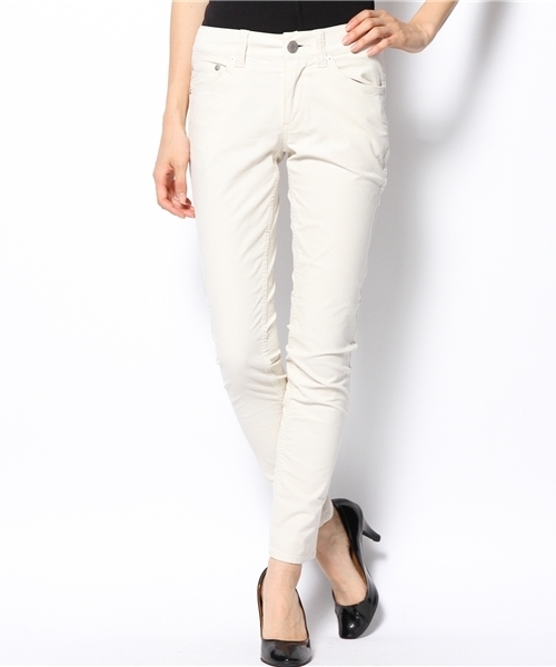 BEAUTY&YOUTH UNITED ARROWS（ビューティーアンドユースユナイテッドアローズ）の「BYBC 28W コードスキニーパンツ （fyoww） ◆（その他パンツ・レディース・オフホワイト/ブラック/ベージュ/ライトブルー・SMALL/MEDIUM/LARGE）」の2枚目の写真