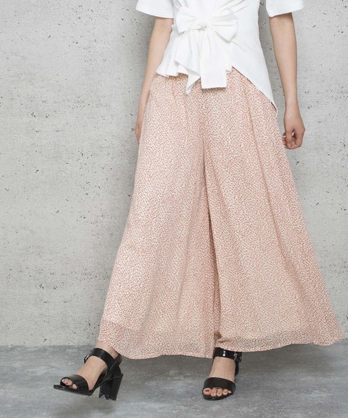 LUGG NAGG(ラグナグ)の「【Jewelobe/ ジュエローブ】花柄シフォンパンツ(その他パンツ・レディース・ブラック/ブラウン/オフホワイト・FREE)」の1枚目の写真