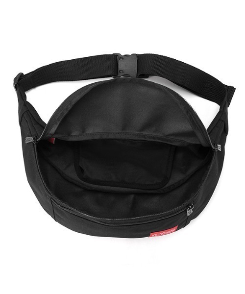 Manhattan Portage（マンハッタンポーテージ）の「Alleycat Waist Bag Large（ボディバッグ/ウエストポーチ・メンズ・ブラック・SMALL）」の6枚目の写真