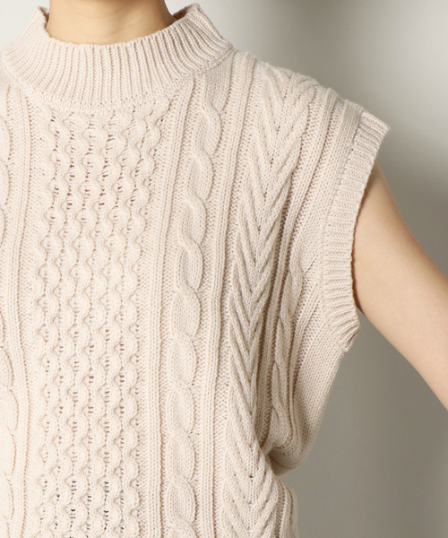 notch.（ノッチ）の「バックリボンニットベスト（ベスト・レディース・チャコールグレー/ベージュ/オフホワイト・M）」の13枚目の写真