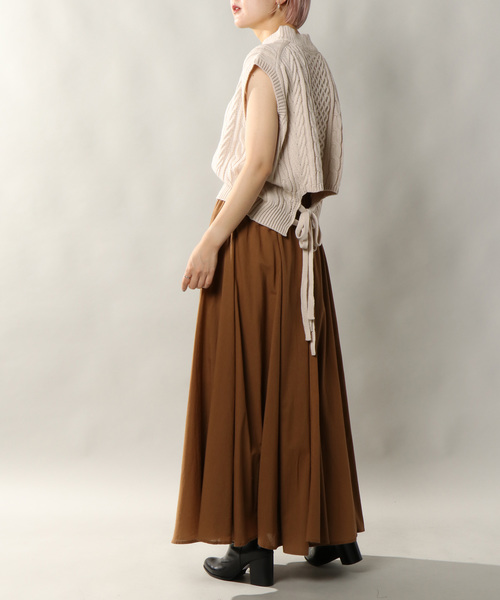 notch.（ノッチ）の「バックリボンニットベスト（ベスト・レディース・チャコールグレー/ベージュ/オフホワイト・M）」の15枚目の写真