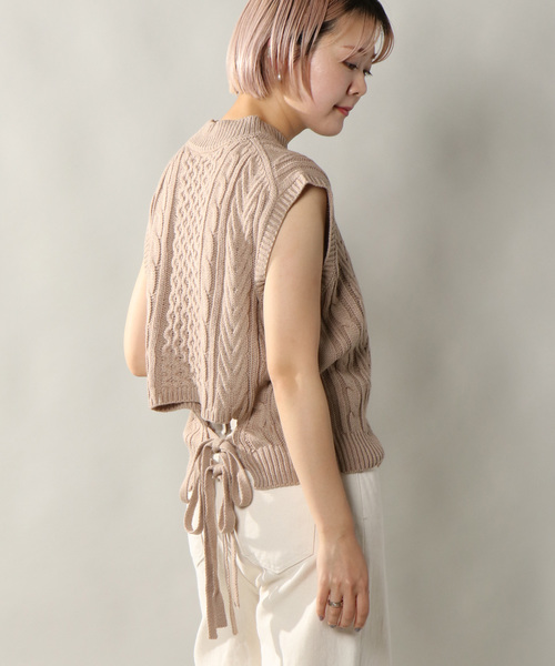 notch.（ノッチ）の「バックリボンニットベスト（ベスト・レディース・チャコールグレー/ベージュ/オフホワイト・M）」の18枚目の写真