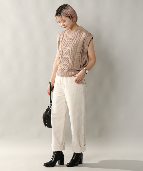 notch.（ノッチ）の「バックリボンニットベスト（ベスト・レディース・チャコールグレー/ベージュ/オフホワイト・M）」の4枚目の写真