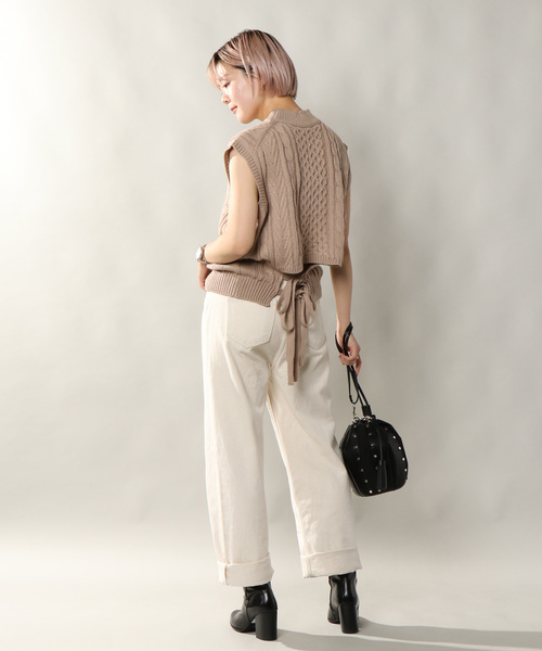 notch.（ノッチ）の「バックリボンニットベスト（ベスト・レディース・チャコールグレー/ベージュ/オフホワイト・M）」の6枚目の写真