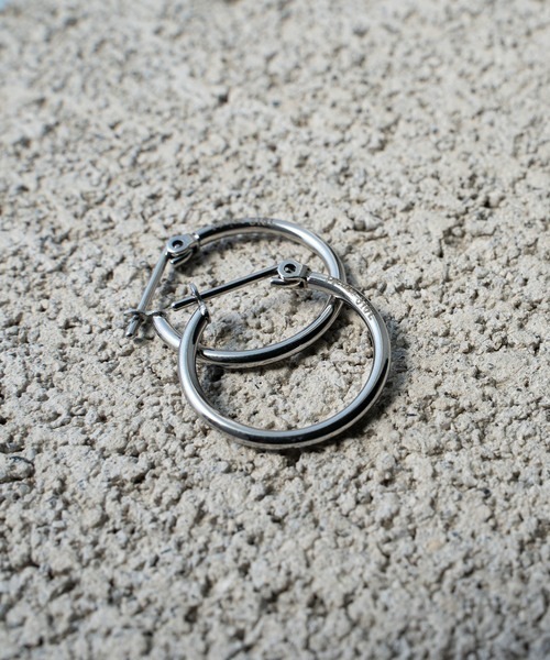 Pledge（プレッジ）の「/Pledge(プレッジ)/フープ ピアス（ペア）（ピアス（両耳用）・メンズ・ブラック/シルバー/ゴールド・FREE）」の7枚目の写真