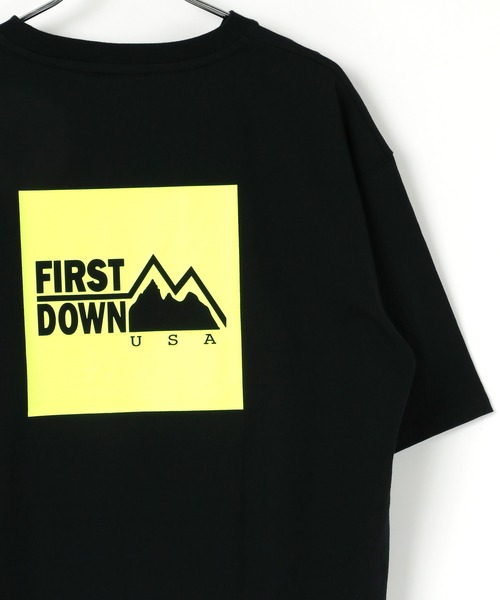 FIRST DOWN(ファーストダウン)の「FIRST DOWN/ファーストダウン ビッグシルエット ワンポイント ロゴ刺繍/バックプリント Tシャツ(Tシャツ/カットソー・メンズ・ブラック/ホワイト/ホワイト系その他2/ホワイト系その他/ブラック系その他・M/L/XL)」の5枚目の写真