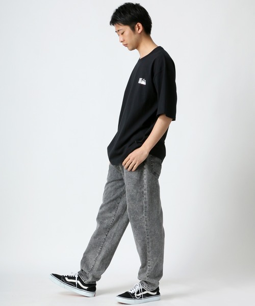 FIRST DOWN(ファーストダウン)の「FIRST DOWN/ファーストダウン ビッグシルエット ワンポイント ロゴ刺繍/バックプリント Tシャツ(Tシャツ/カットソー・メンズ・ブラック/ホワイト/ホワイト系その他2/ホワイト系その他/ブラック系その他・M/L/XL)」の19枚目の写真
