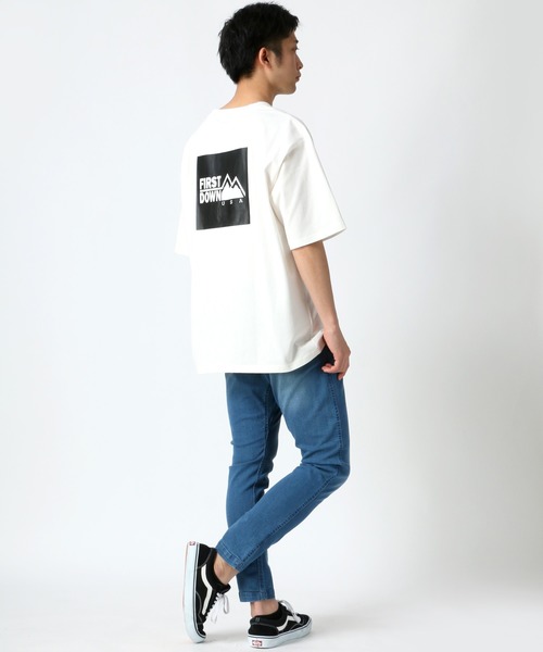 FIRST DOWN(ファーストダウン)の「FIRST DOWN/ファーストダウン ビッグシルエット ワンポイント ロゴ刺繍/バックプリント Tシャツ(Tシャツ/カットソー・メンズ・ブラック/ホワイト/ホワイト系その他2/ホワイト系その他/ブラック系その他・M/L/XL)」の14枚目の写真