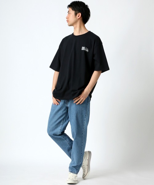 FIRST DOWN(ファーストダウン)の「FIRST DOWN/ファーストダウン ビッグシルエット ワンポイント ロゴ刺繍/バックプリント Tシャツ(Tシャツ/カットソー・メンズ・ブラック/ホワイト/ホワイト系その他2/ホワイト系その他/ブラック系その他・M/L/XL)」の21枚目の写真