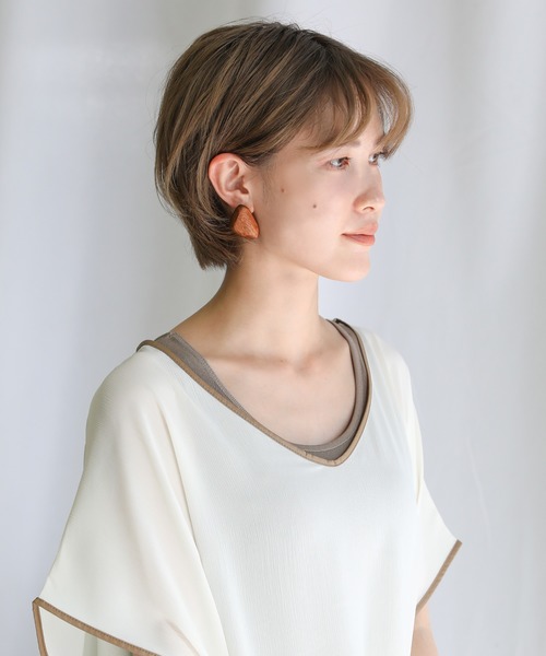 select MOCA（セレクトモカ）の「ウッドストーンピアス（ピアス（両耳用）・レディース・ブラウン/アイボリー/ライトブラウン・FREE）」の6枚目の写真