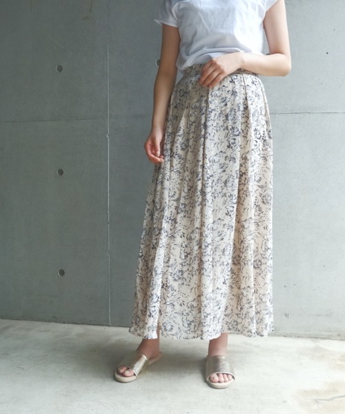 FUN.TRINITY（ファン トリニティー）の「柄シフォンスカート（スカート・レディース・ブラウン/ベージュ/マスタード・M）」の2枚目の写真