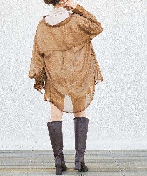 Chico（チコ）の「箔プリントシアーブロッキングシャツ/オーガンジーシャツ（シャツ/ブラウス・レディース・ブラウン/ベビーピンク/オレンジ・FREE）」の6枚目の写真