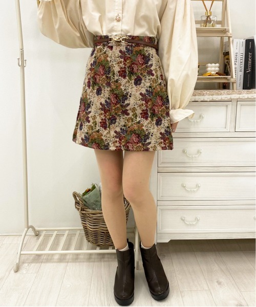 apres jour（アプレジュール）の「ゴブラン台形スカート【ZOZOTOWN限定アイテム】（スカート・レディース・ベージュ・X-LARGE/フリー）」の9枚目の写真