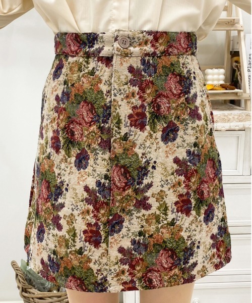 apres jour（アプレジュール）の「ゴブラン台形スカート【ZOZOTOWN限定アイテム】（スカート・レディース・ベージュ・X-LARGE/フリー）」の2枚目の写真