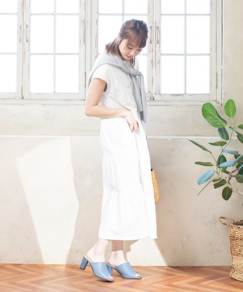 menue(メヌエ)の「スクエアトゥセンターシーム7cmヒールミュール(サンダル・レディース・アイボリー/ブラック/ブルー系その他/パイソン・L/M/XS/XXS/LL/S/3L)」の21枚目の写真