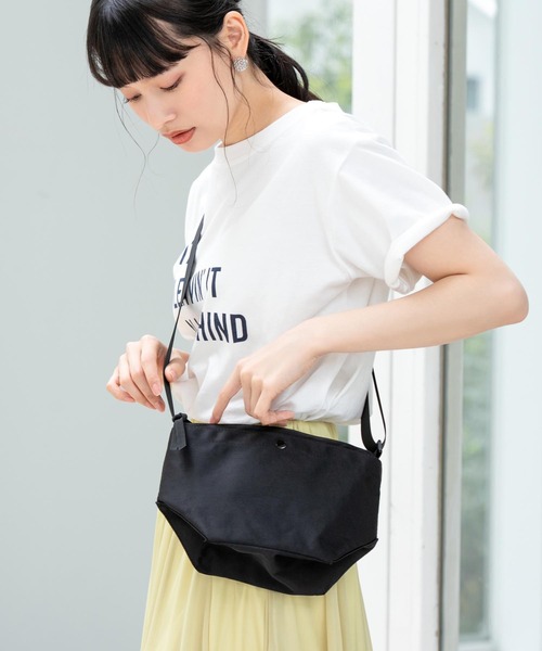 Edit Sheen(エディットシーン)の「ユニセックスシンプルナイロンサコッシュ(ボディバッグ/ウエストポーチ・レディース・ベージュ/ブラック/オレンジ・FREE)」の2枚目の写真