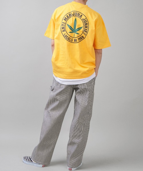 SPINNS（スピンズ）の「【ゆったりシルエット】リーフデザインバックプリント半袖Tシャツ（Tシャツ/カットソー・メンズ・スミクロ/ホワイト/イエロー/ダークグリーン・ONESIZE）」の21枚目の写真