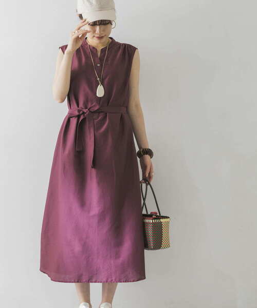 URBAN RESEARCH(アーバンリサーチ)の「コットンシルクギャザーノースリーブワンピース(ワンピース・レディース・ブラウン系その他/パープル系その他/ブラック・FREE)」の7枚目の写真