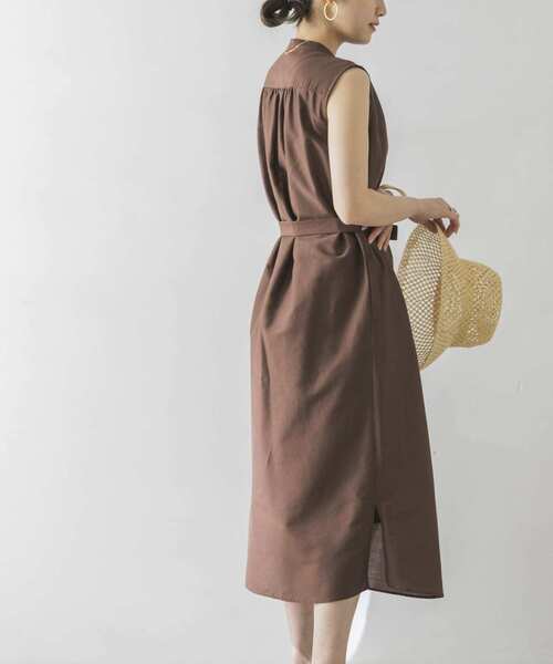 URBAN RESEARCH(アーバンリサーチ)の「コットンシルクギャザーノースリーブワンピース(ワンピース・レディース・ブラウン系その他/パープル系その他/ブラック・FREE)」の17枚目の写真