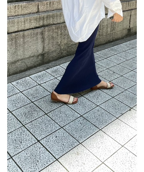 ulu（ウル）の「original Long rib tight skirt（スカート・レディース・ネイビー/クリーム・FREE）」の6枚目の写真