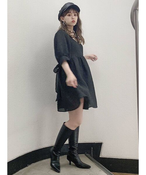 dazzlin（ダズリン）の「プチオープンフレアチュニック（チュニック・レディース・ブラック/オフホワイト・FREE）」の9枚目の写真