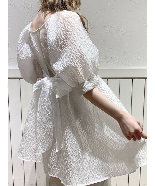 dazzlin（ダズリン）の「プチオープンフレアチュニック（チュニック・レディース・ブラック/オフホワイト・FREE）」の6枚目の写真